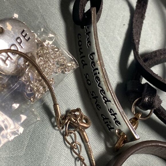 Boss B*tch Box Full of Inspirational Message Jewelry Bundle & Box - Picture 10 of 16